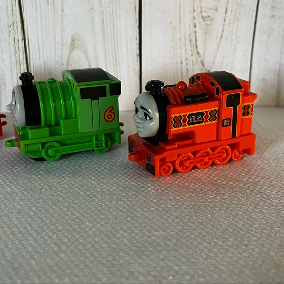 Thomas & Friends Connection Set Seven Mini Locomotives and Freight Cars - Picture 7 of 8